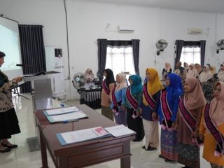 Bunda PAUD Beltim Vivi Muten ; "Kita Digerakkan Oleh Cinta & Kasih Sayang"